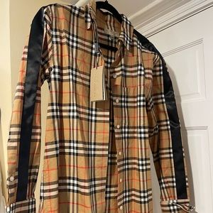 NWT BURBERRY LONDON WOMENS BUTTON DOWN LONG SLEEVE SHIRT